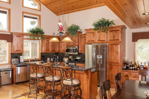 39692 Lake Dr, Big Bear Lake, CA 92315 photo 10