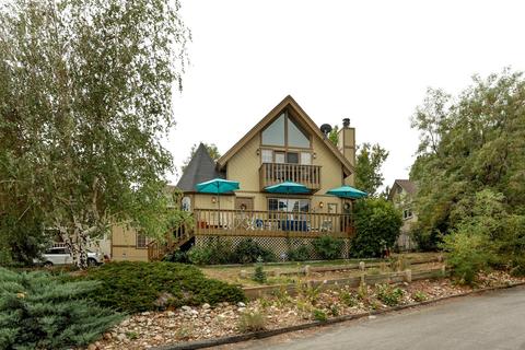 1249 Kayah Dr, Big Bear City, CA 92314 photo 2