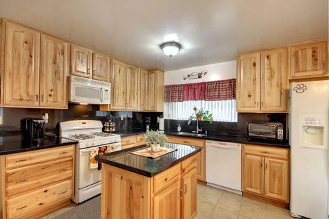 2065 3rd Ln, Big Bear City, CA 92314 photo 11