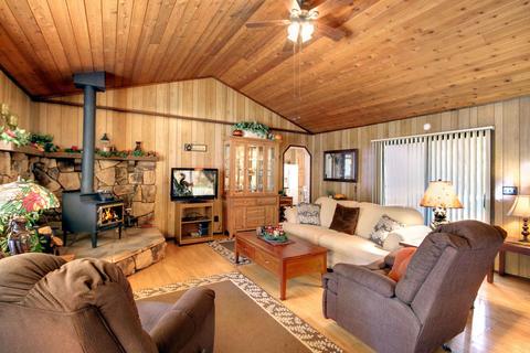 2065 3rd Ln, Big Bear City, CA 92314 photo 5