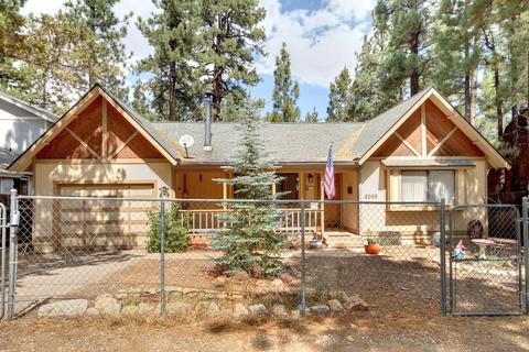 2065 3rd Ln, Big Bear City, CA 92314 photo 2