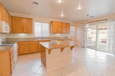 82560 Grant Dr, Indio, CA 92201 photo 4