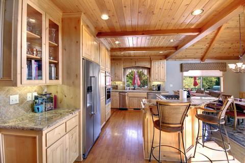 315 Starlight Cir, Big Bear Lake, CA 92315 photo 12