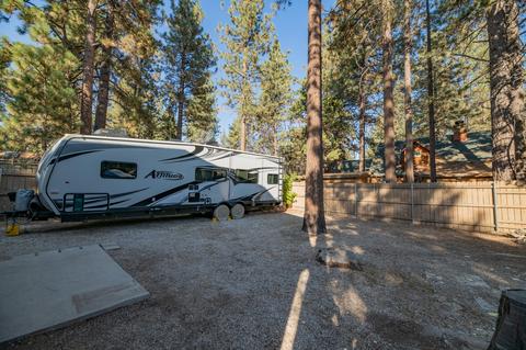 956 Tinkerbell Ave, Big Bear City, CA 92314 photo 29