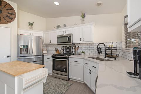 83376 Mango Walk, Indio, CA 92201 photo 2