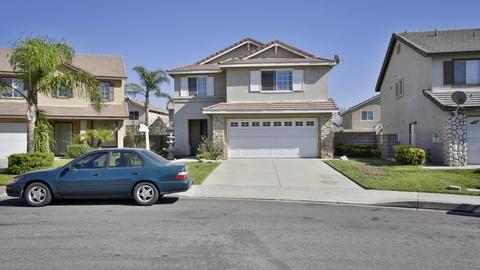5369 Huntmaster Ln, Fontana, CA 92336 photo 2