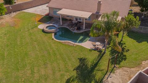 47677 Avocado Ct, Indio, CA 92201 photo 2