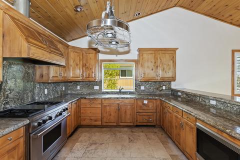 30034 Magic Dr, Running Springs, CA 92382 photo 18