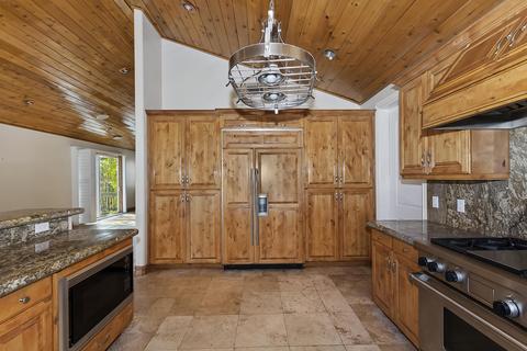 30034 Magic Dr, Running Springs, CA 92382 photo 19