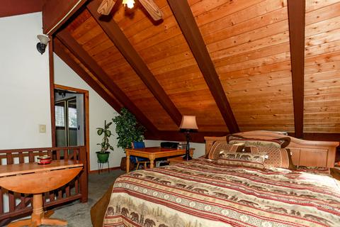 2085 10th Ln, Big Bear City, CA 92314 photo 17