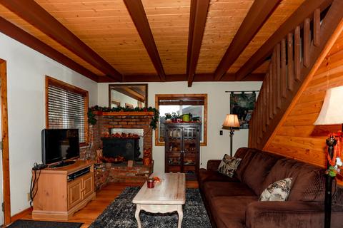 2085 10th Ln, Big Bear City, CA 92314 photo 4