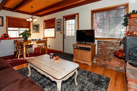 2085 10th Ln, Big Bear City, CA 92314 photo 5