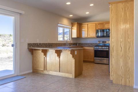 7635 Elwood St, Joshua Tree, CA 92252 photo 3