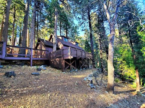 27147 Little Bear Rd, Lake Arrowhead, CA 92317 photo 2