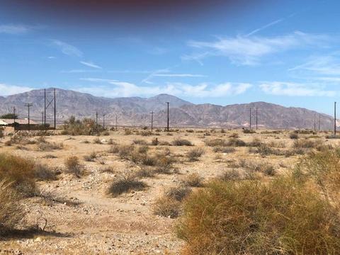 2537 Desert Dr, Thermal, CA 92274 photo 3