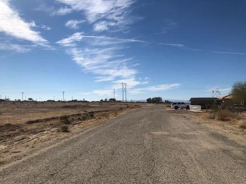 2537 Desert Dr, Thermal, CA 92274 photo 4