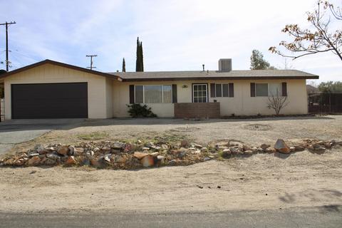 7511 Acoma Trl, Yucca Valley, CA 92284 photo 1