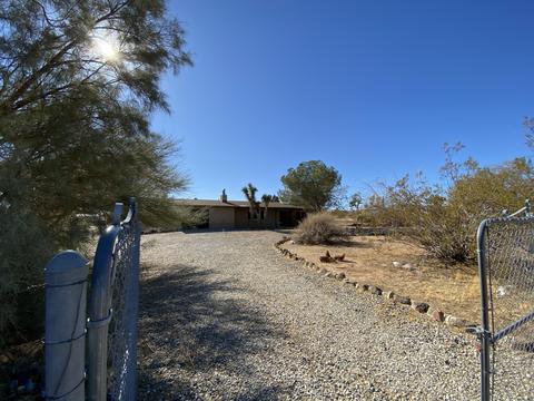 57879 Pajara Dr, Yucca Valley, CA 92284 photo 3