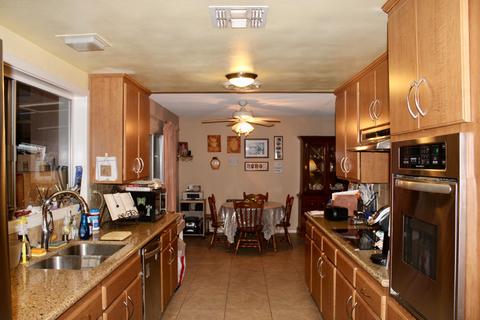 56865 Ivanhoe Dr, Yucca Valley, CA 92284 photo 4