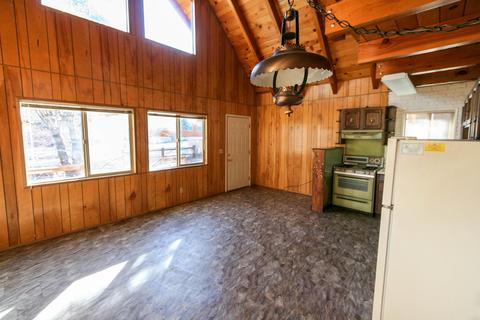 44398 Silver Pine Rd, Sugarloaf, CA 92386 photo 9