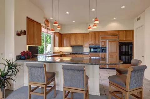 527 Arrowhead Dr, Palm Desert, CA 92211 photo 14