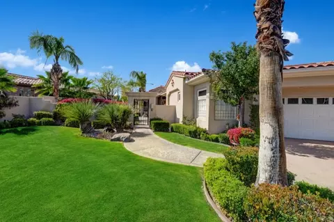 527 Arrowhead Dr, Palm Desert, CA 92211 photo 2