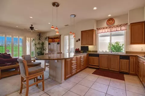 527 Arrowhead Dr, Palm Desert, CA 92211 photo 13