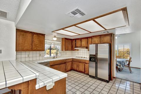 8974 Dulce Ave, Yucca Valley, CA 92284 photo 9