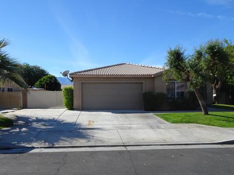 83215 Albion Dr, Indio, CA 92201 photo 2