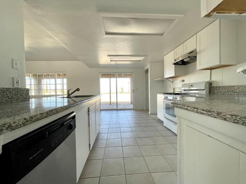 329 Jemez Trl, Yucca Valley, CA 92284 photo 12