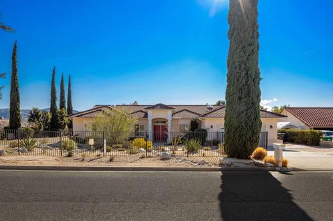 4076 Mockingbird Ln, Banning, CA 92220 photo 3