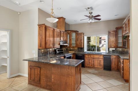 4076 Mockingbird Ln, Banning, CA 92220 photo 7
