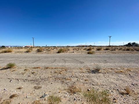 1368 Cisco Ave, Thermal, CA 92274 photo 1