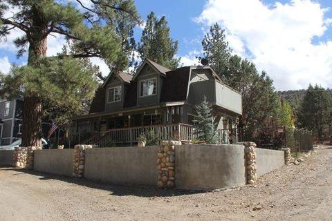1048 G Ln, Big Bear City, CA 92314 photo 1