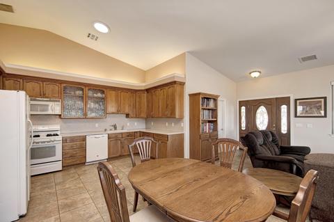 3775 Avalon Ave, Yucca Valley, CA 92284 photo 14