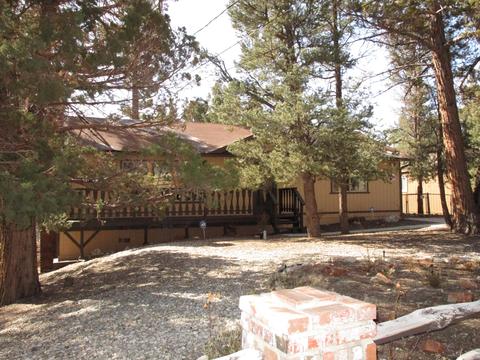 1112 Mount Whitney Dr, Big Bear City, CA 92314 photo 1