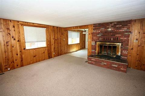 937 Peter Ave, Big Bear City, CA 92314 photo 3