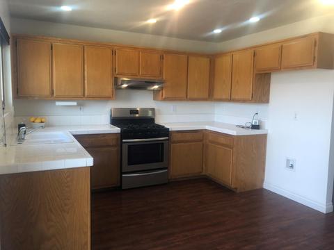 8005 Langdon Ave, Hesperia, CA 92345 photo 4