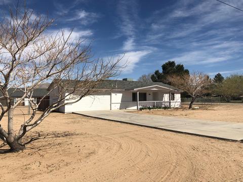 8005 Langdon Ave, Hesperia, CA 92345 photo 3