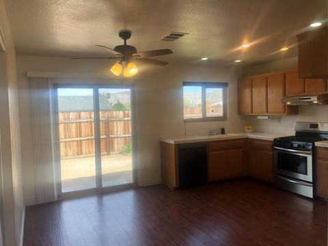 8005 Langdon Ave, Hesperia, CA 92345 photo 5