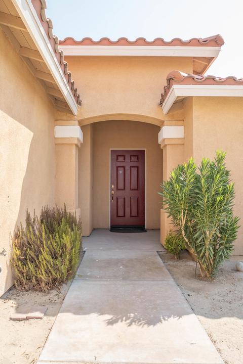 30680 Robert Rd, Thousand Palms, CA 92276 photo 2