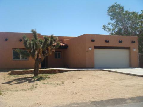 7413 Apache Trl, Yucca Valley, CA 92284 photo 2