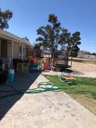 17625 Linden St, Hesperia, CA 92345 photo 2