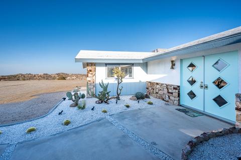 57044 Juarez Ct, Yucca Valley, CA 92284 photo 3