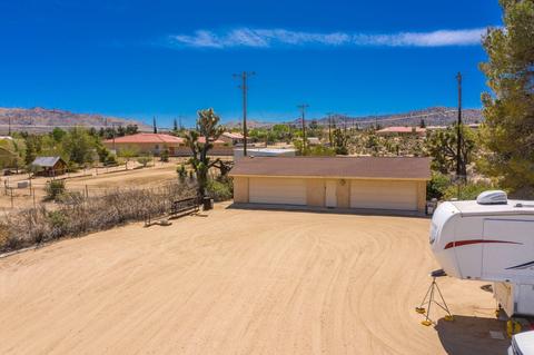 58333 Lisbon Dr, Yucca Valley, CA 92284 photo 3