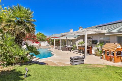 53 Sutton Pl E, Palm Desert, CA 92211 photo 36
