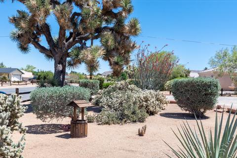 58035 Carlyle Dr, Yucca Valley, CA 92284 photo 4