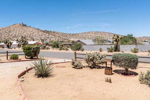 58035 Carlyle Dr, Yucca Valley, CA 92284 photo 6