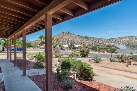 58035 Carlyle Dr, Yucca Valley, CA 92284 photo 3