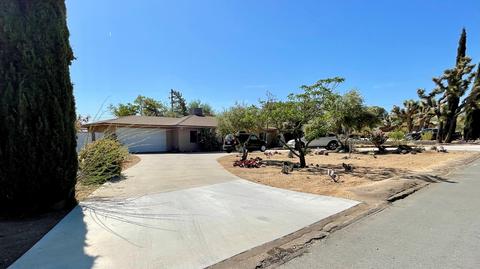 7463 Dumosa Ave, Yucca Valley, CA 92284 photo 3